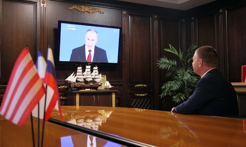 Мэр Керчи показал, как он смотрел Путина