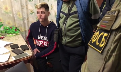 Как характеризуют готовивших теракт керченских подростков