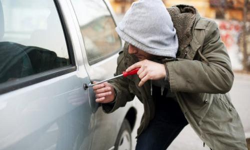 В Керчи поймали серийных автоугонщиков