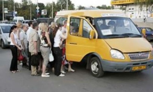 Власти Керчи заставят маршрутки ездить по расписанию