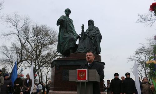 В Керчи открыли памятник князю Глебу и игумену Никону