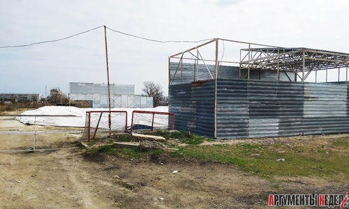 Ледовый каток в Керчи закрыли до сентября