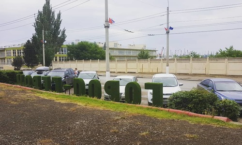 Гордость Керчи закрывают машины