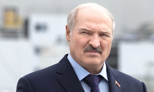 Лукашенко просят пустить поезда в Крым