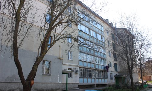 Жильцы потрескавшегося дома обратились к мэру Керчи