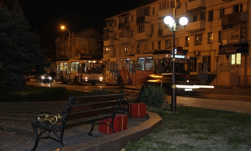 В центре Керчи внезапно встал троллейбус: на дороге пробка