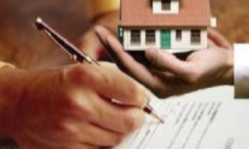 В Керчи сотрудников теротдела Госкомрегистра торопят с освоением нового закона