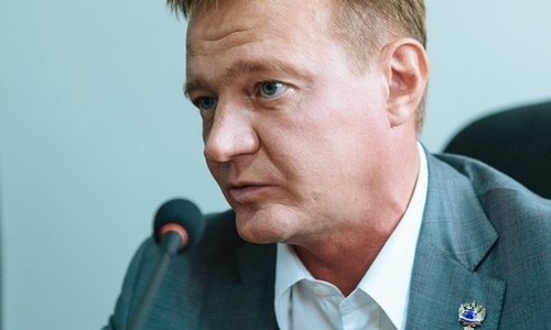 Глава Росавтодора пробежал по Крымскому мосту перед Путиным
