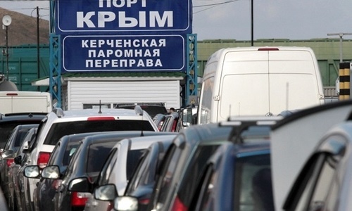 Керченскую переправу закрыли. Автомобильные очереди растут