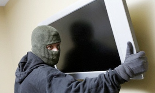 На керченском рынке хотели продать краденный телевизор