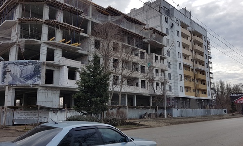 Одна сторона «Жемчужины» уже отшлифована