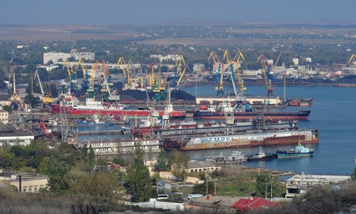 Перевалка наливных грузов в порту Керчи выросла в 2,7 раза